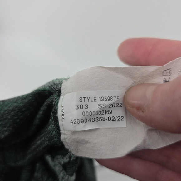 Men's Under Armour Long Sleeve Green Seamless Half Zipper Medium - Picture 7 of 7